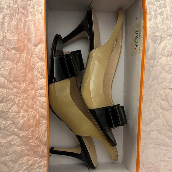 kate spade Beige and Black Peep-Toe Slingback Mules with Bow - Picture 6 of 6